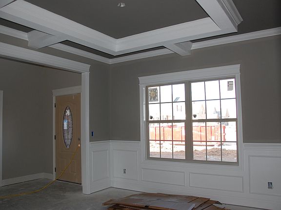 4th image of 105 East St