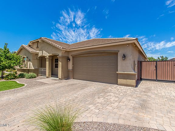 3rd image of 1062 W Siebold Tree Avenue