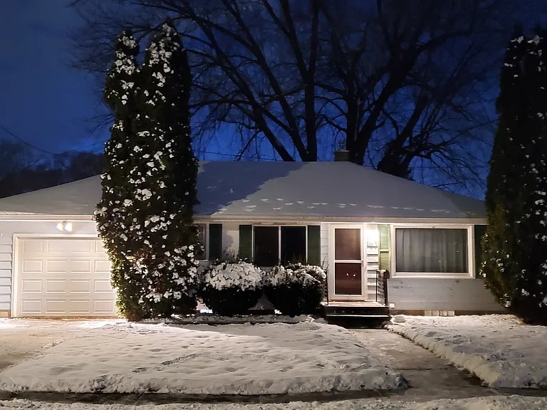 1163 Higgins Ave — Photo 70
