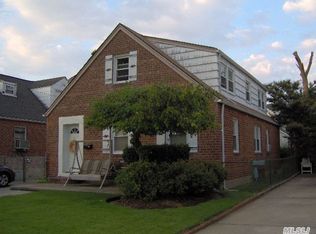 181 Roberta St, Valley Stream, NY 11580