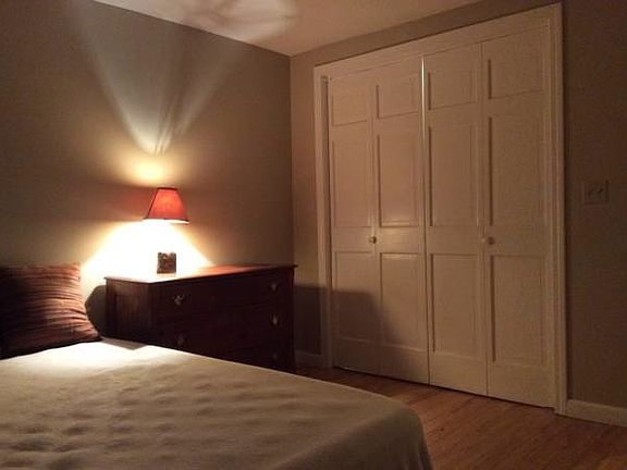 1 of 2 identical upstairs bedrooms