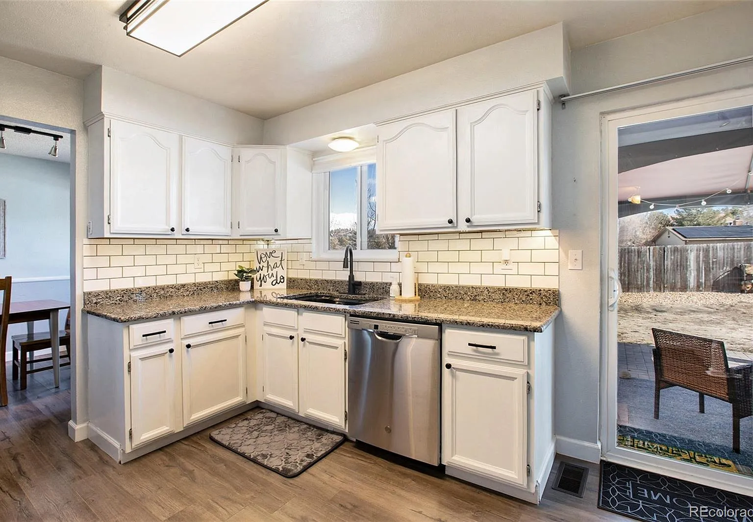 3 bed, 2.5 bath, 2132 sqft, $3,600 — Photo 2