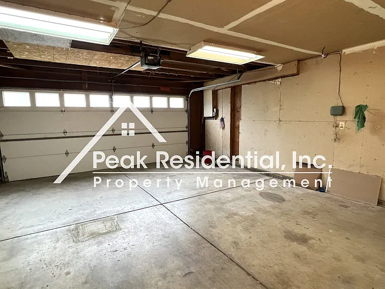 7927 Parmis Ct — Photo 22