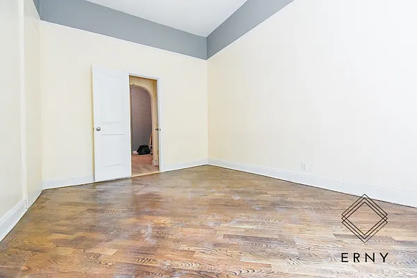 Rented by ERNY LLC | media 15