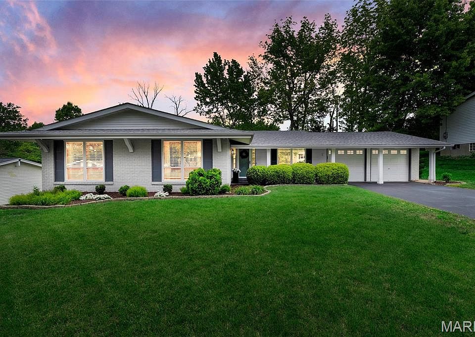 1st image of 12155 Mirror Lake Dr