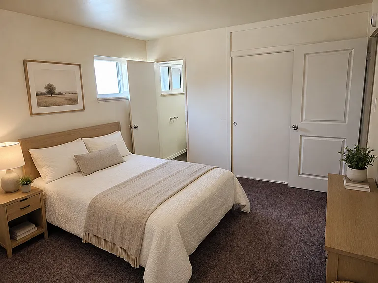 6641 Mitad Ct — Photo 10