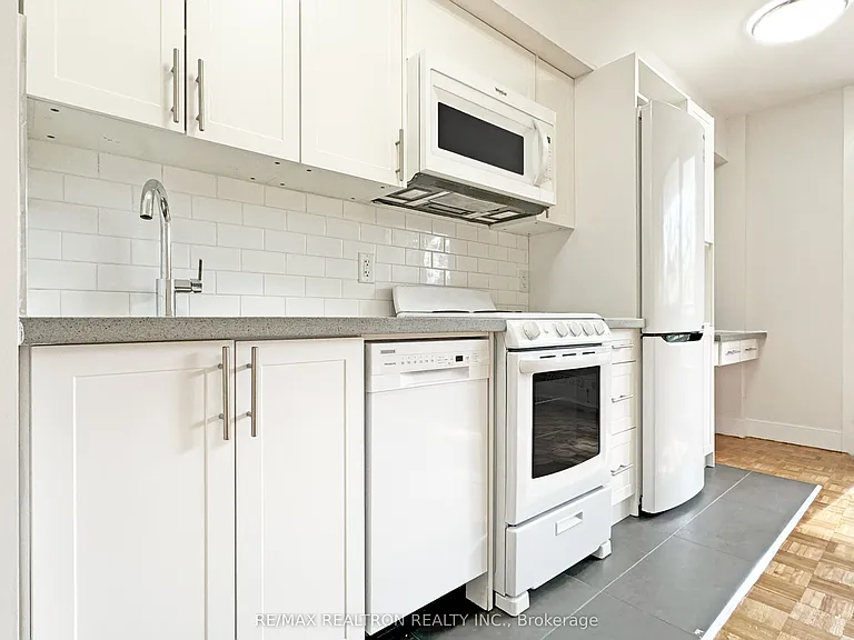 276 Saint George St #804 — Photo 2