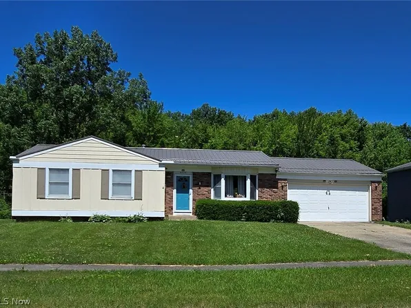6838 Crestwood Ln, Olmsted Township, OH 44138