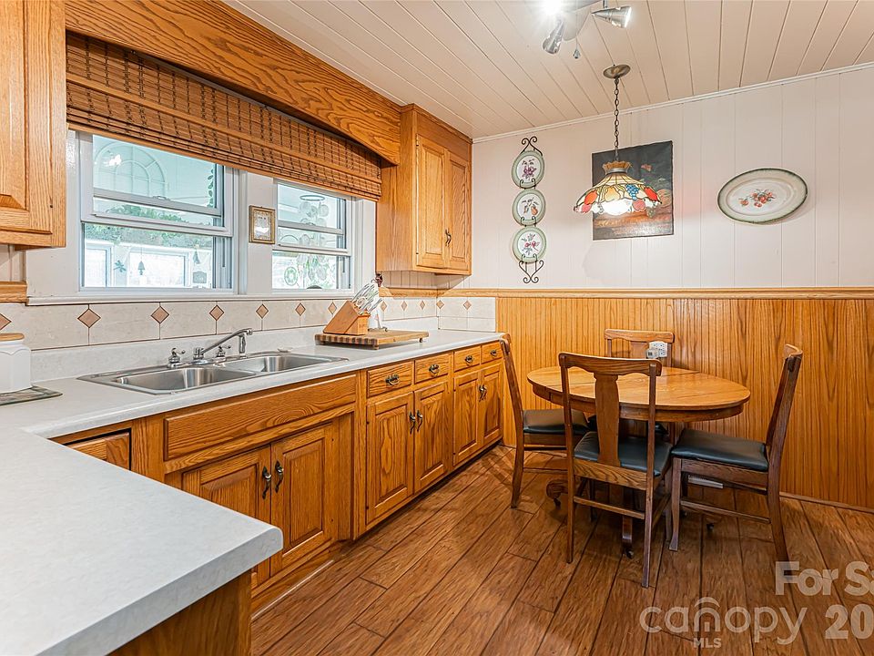 13th image of this home