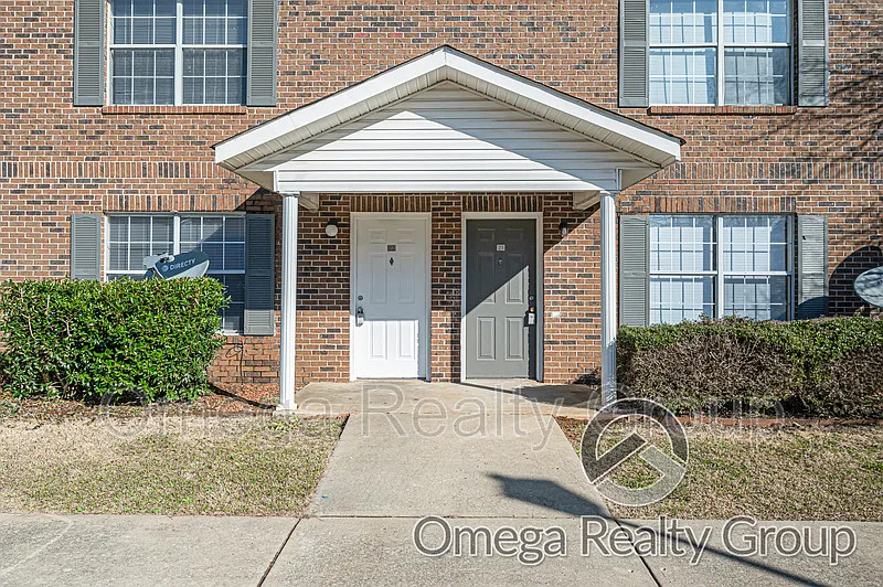2 bed, 1.5 bath, 1017 sqft, $650 — Photo 2
