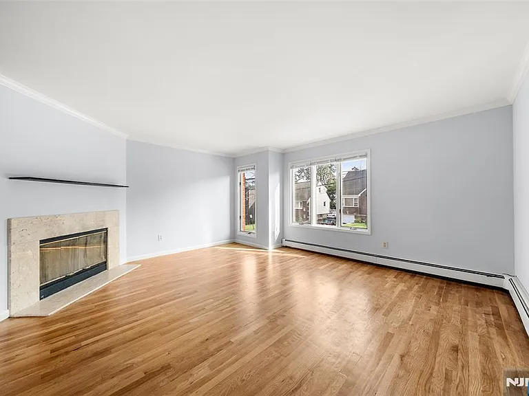 408 Elizabeth St #A — Photo 6