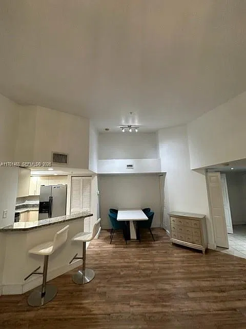 Village East Condo — Photo 4