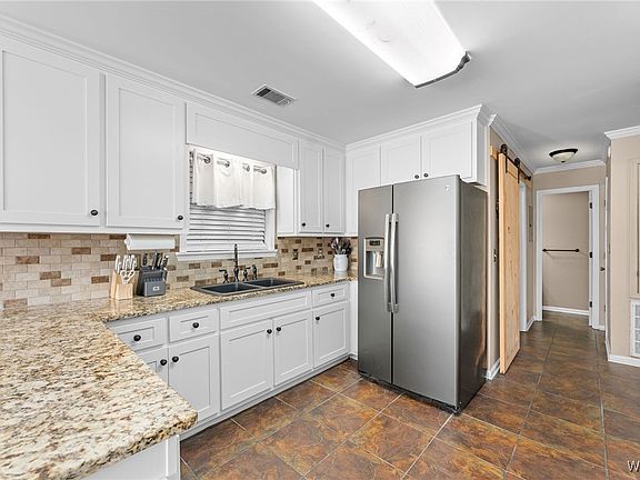 5th image of 14424 Westland Dr
