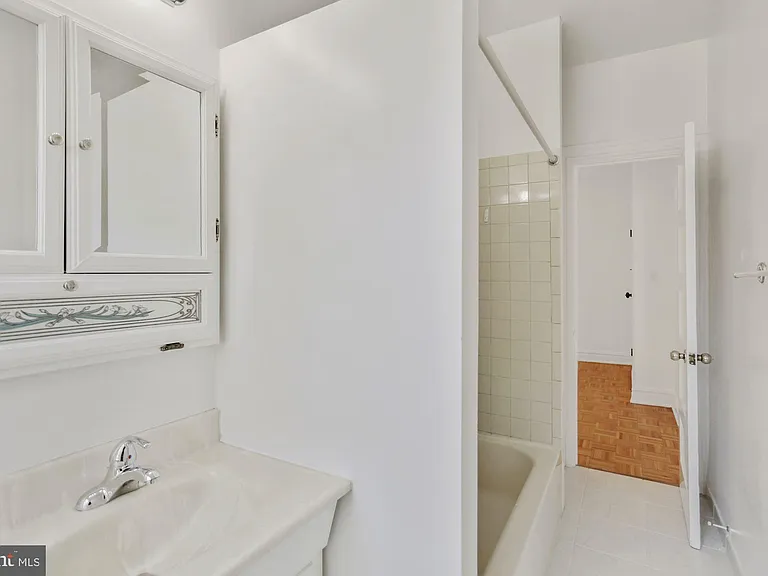 2854 Connecticut Ave NW #30 — Photo 22