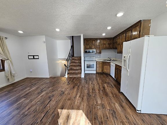 5th image of 8792 N Maplebrook Cir #8792