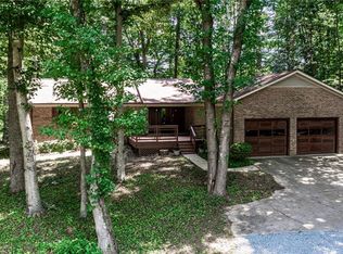 7736 Penns Grove Rd, Summerfield, NC 27358