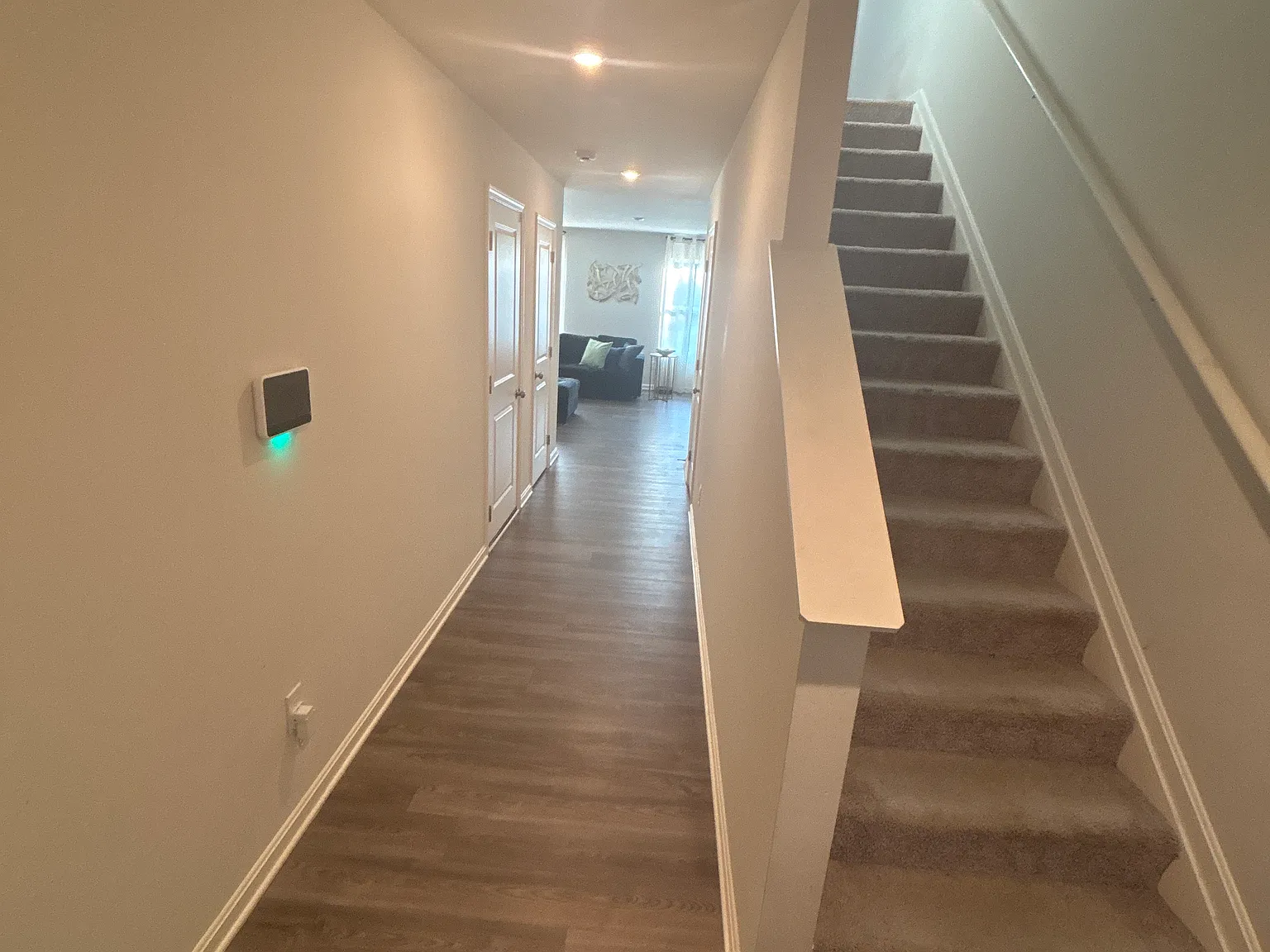 4 bed, 2.5 bath, 1965 sqft, $1,975 — Photo 3