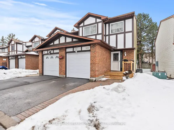 1126 Millwood Ct, Ottawa, ON K1C 3G1