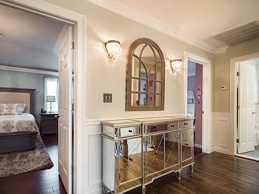 Sold by PRENDAMANO REAL ESTATE | media 18