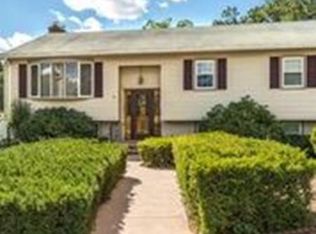 2 Brentwood Dr, Reading, MA 01867