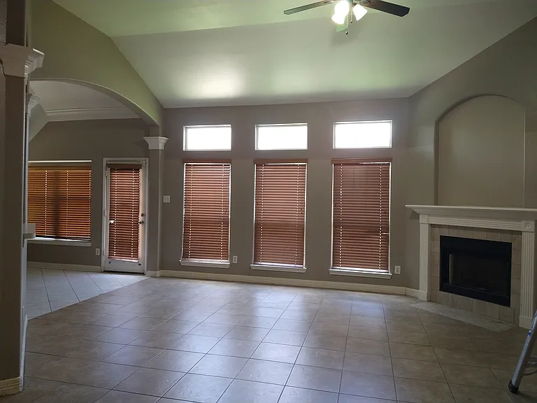 6434 Skyview Dr — Photo 5