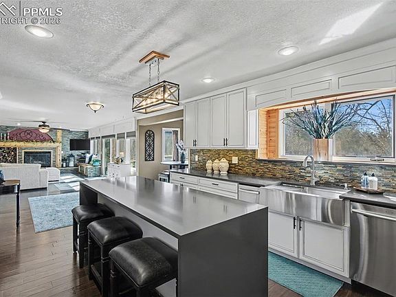 2nd image of 1375 Blueberry Hills Rd