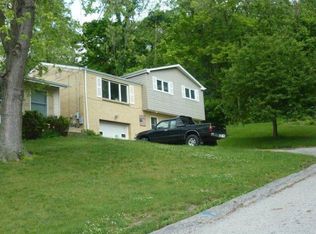 1607 Roosevelt Ave, South Park, PA