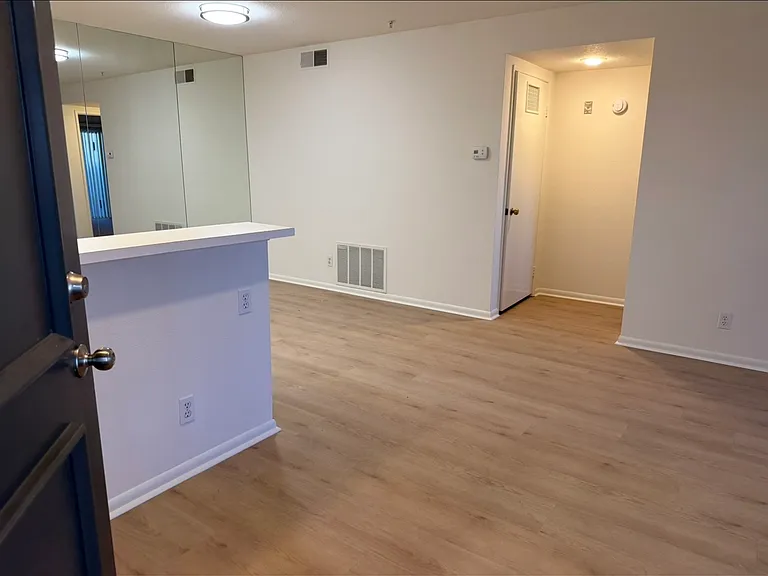 2800 Keller Dr #306 — Photo 2