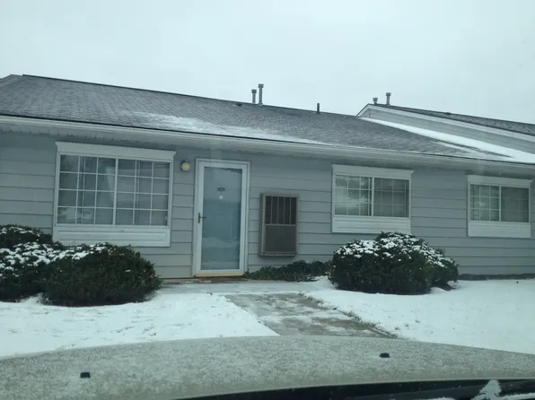 27069 Oakwood Cir #W120, Olmsted Township, OH 44138