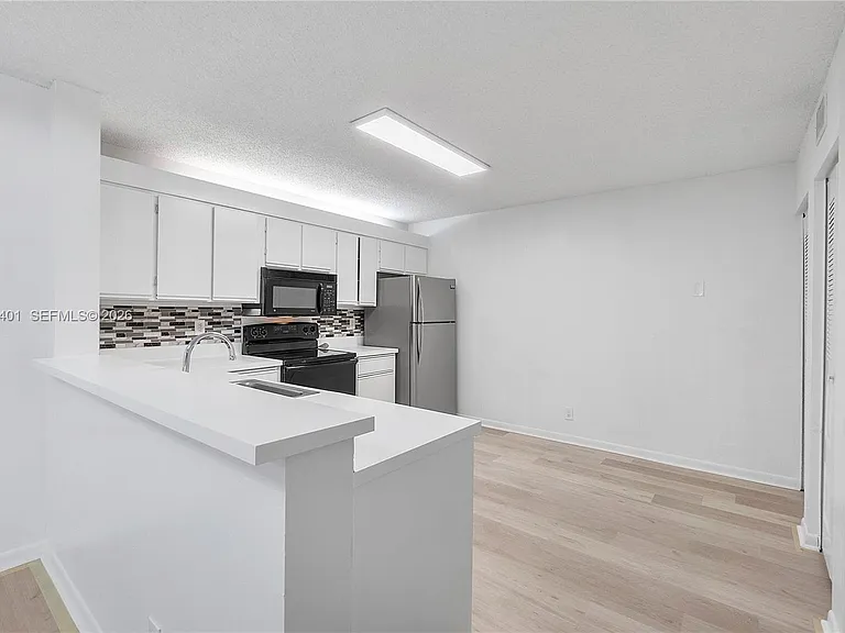 5661 Riverside Dr #103B7 — Photo 5