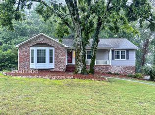 5556 Hunters Hill Rd, Birmingham, AL 35210