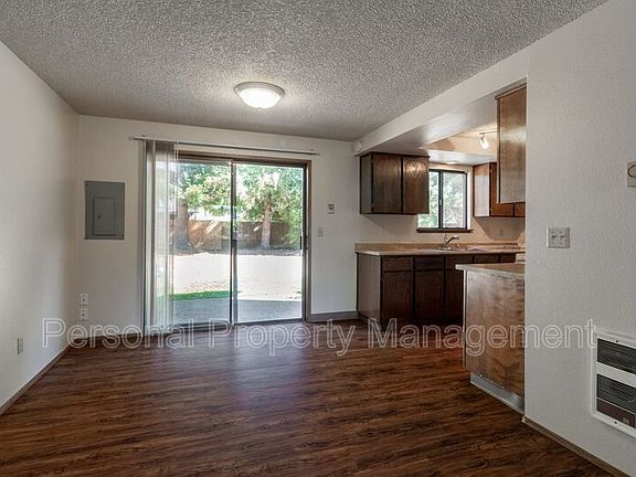 5th image of 14608 SE 17th Cir