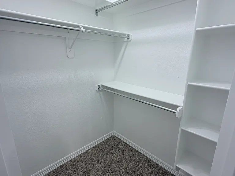 696 Galleon Ave — Photo 18