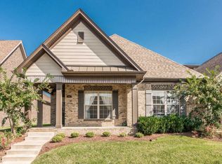 1107 S McMahan Dr, Gallatin, TN 37066