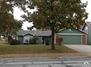 4844 W 24th St, Lawrence, KS 66047