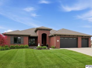 12504 Pintail Cir, Papillion, NE 68046