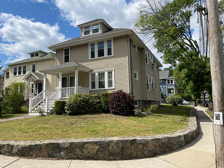 337 Summer St — Photo 13