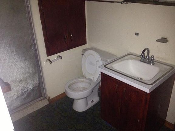 5th image of 3400 Valerie Dr