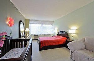 5th image of 555 W Cornelia Ave APT 202