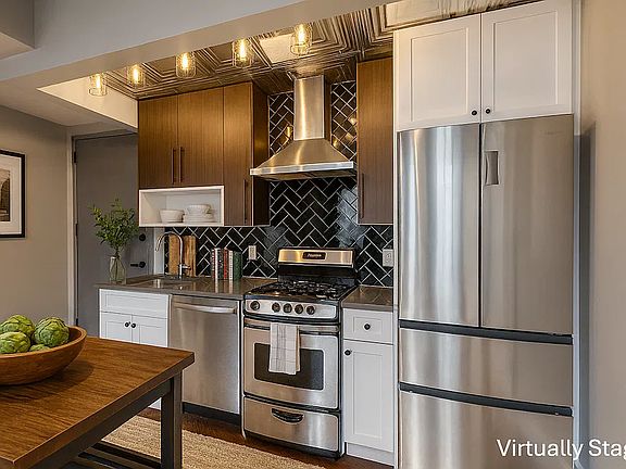 5th image of 35 Claver Pl APT 3F