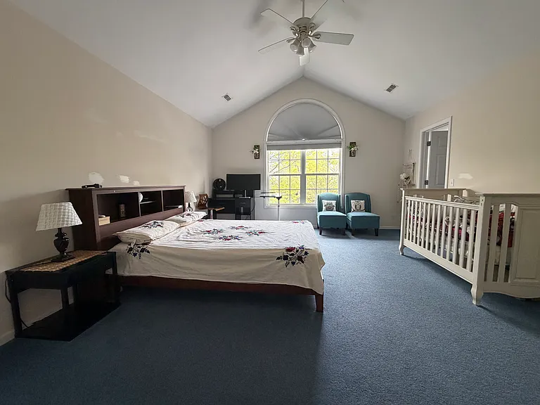 284 Jennifer Ct — Photo 13