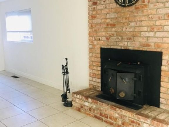 4th image of 1636 Nord Ln