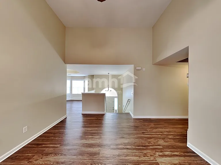 1954 Firelight Ln — Photo 4