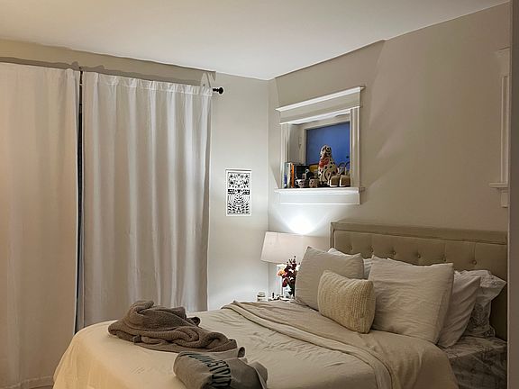 3rd image of 2047 Maury Ave #2S