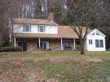Loyalsock Home on 4.5 Acres!