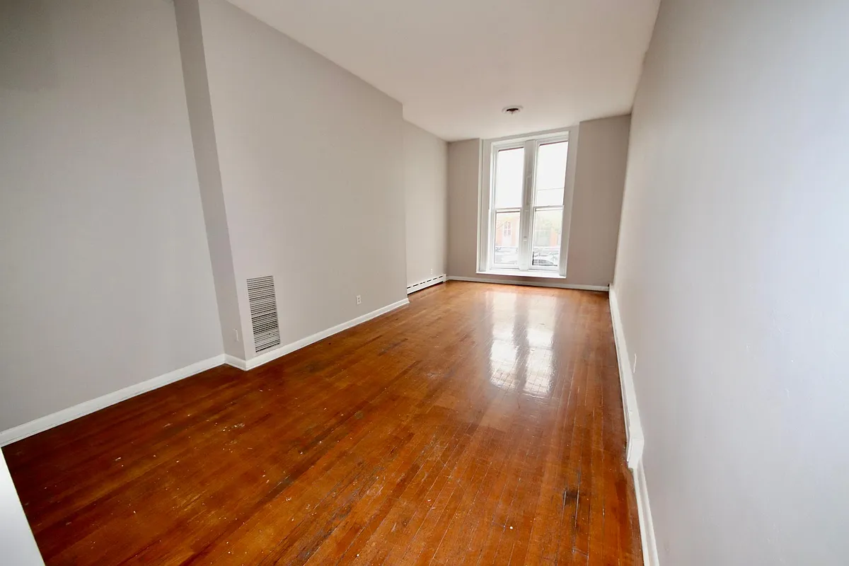 Building Photo - 1422 Park Ave #1