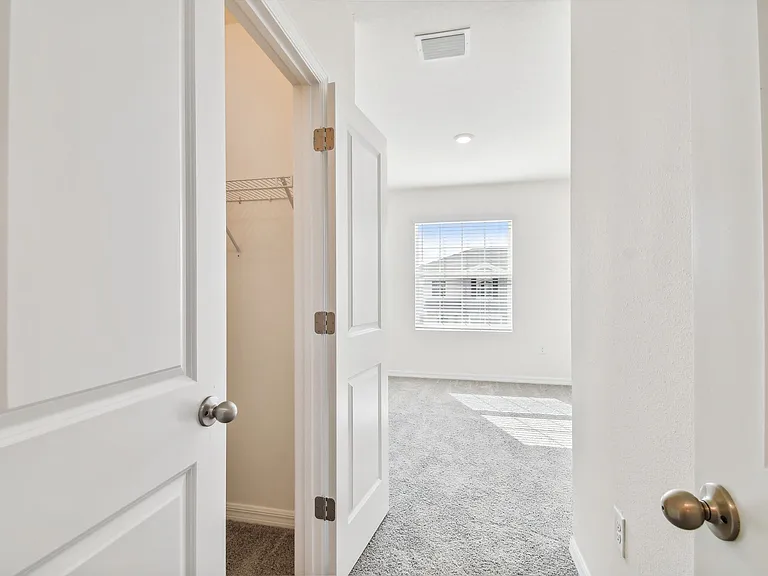 5679 English Oak Ln — Photo 45