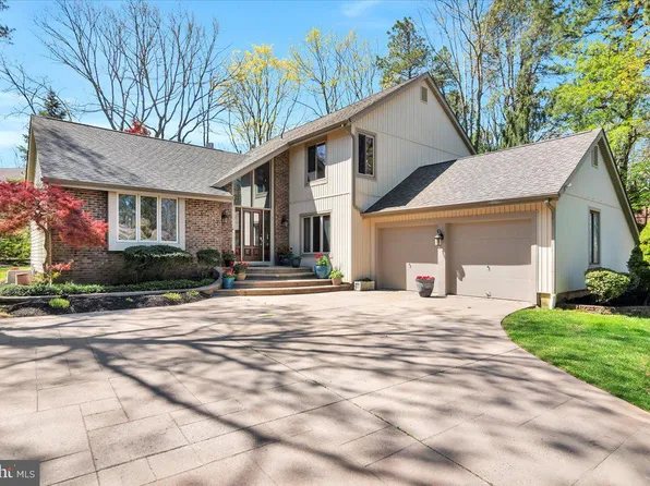 7 Lexton Run, Voorhees, NJ 08043