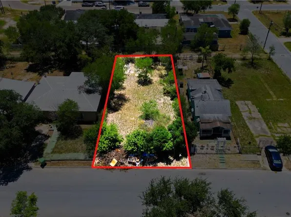 222 W Pablo Layton St, Elsa, TX 78543