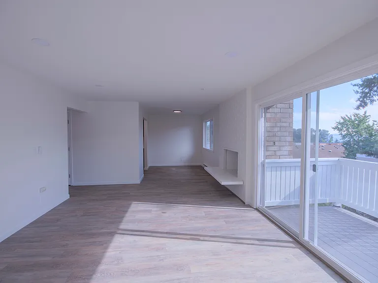 9911 NE 119th Ct — Photo 1
